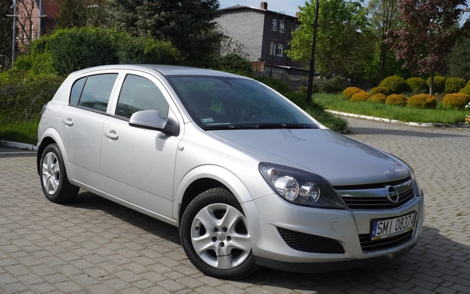 Opel Astra cena 9999 przebieg: 341000, rok produkcji 2010 z Katowice małe 631